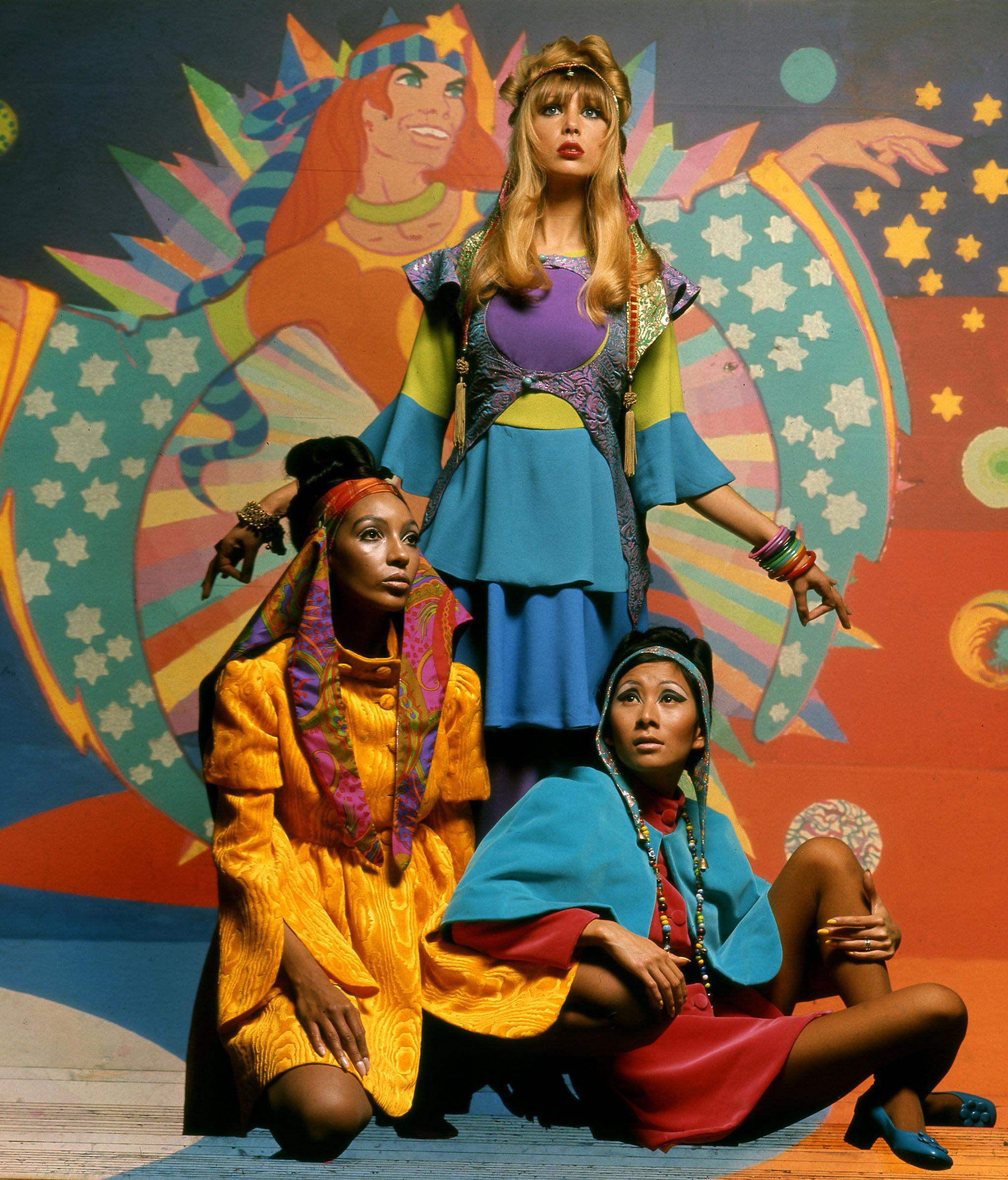 hippies and the revolution of a The 1960s were a period of tension and turbulence for much of the us the counterculture attempted to promote an alternative lifestyle that. hippies and the revolution of a The 1960s were a period of tension and turbulence for much of the us the counterculture attempted to promote an alternative lifestyle that.