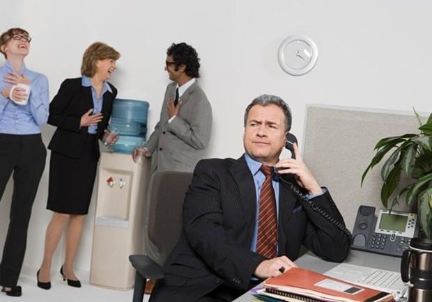 How To Avoid Distractions In The Workplace